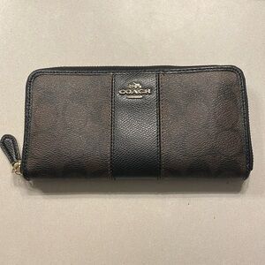 Like new Coach Wallet